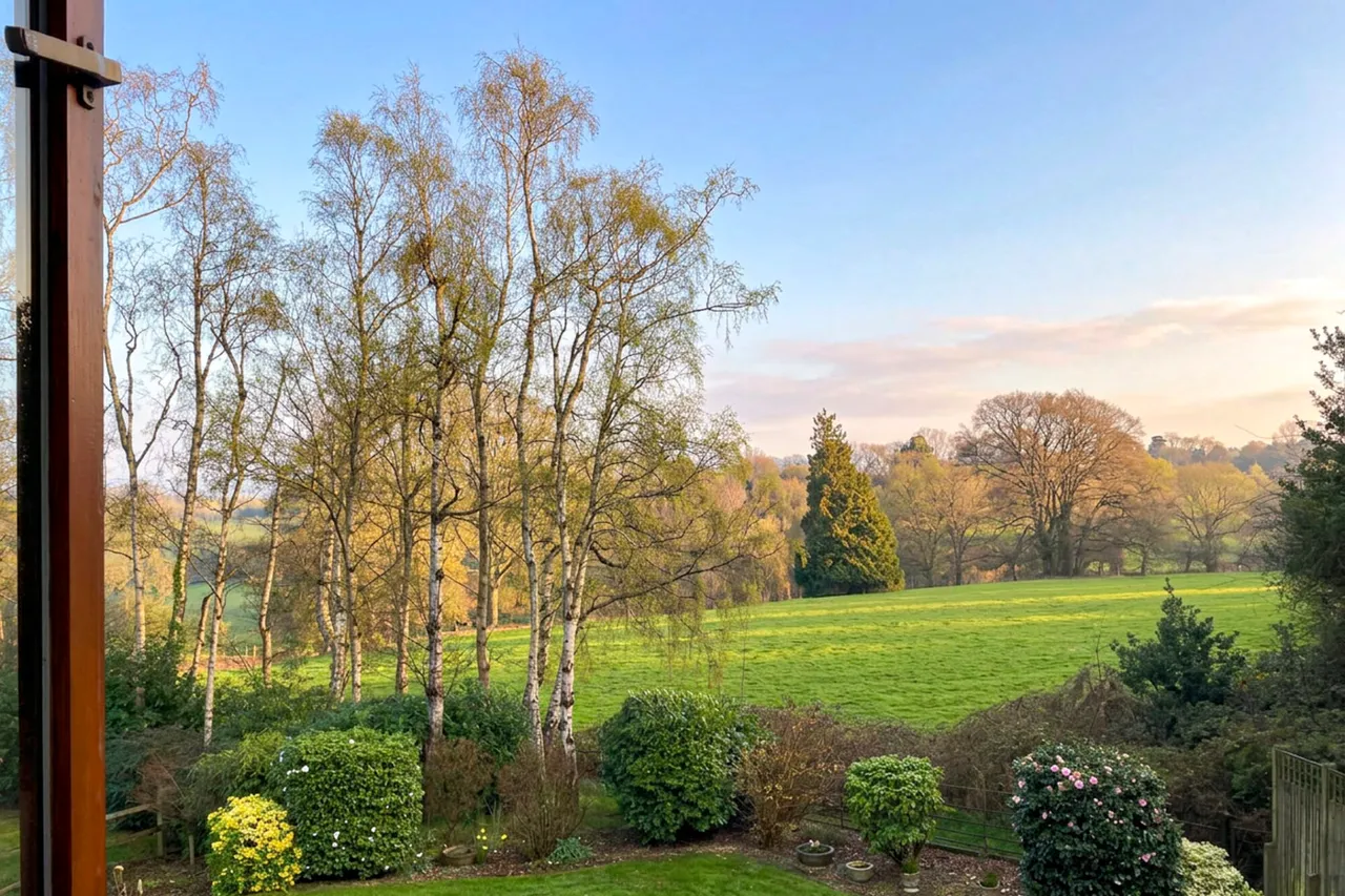 Pembury Grange, Sandown Park, Tunbridge Wells, Kent, TN2 4RP, photo 12