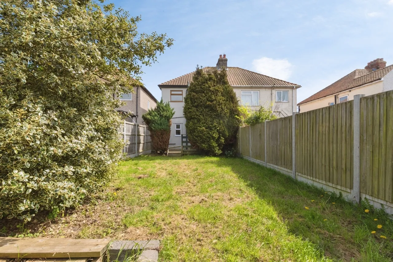 Melbourne Road, Clacton-on-Sea, Essex, CO15, photo 14