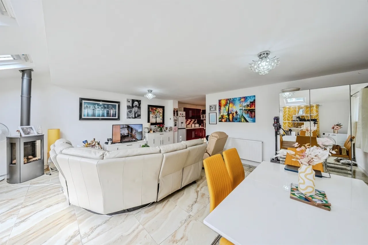 New Road, Porthcawl, CF36, photo 9