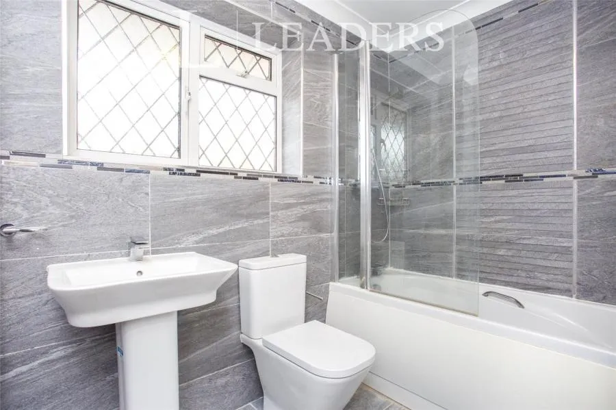 Romans Way, Woking, GU22, photo 8