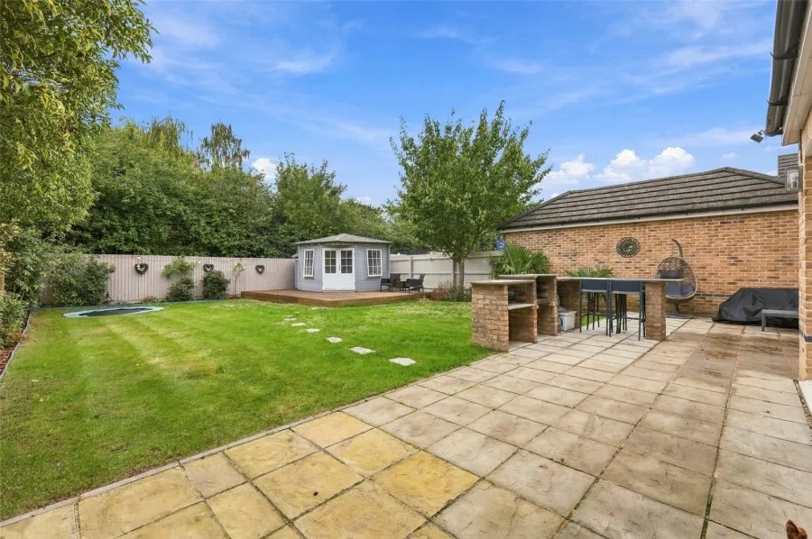 with 5 bedrooms in Takeley, Bishop's Stortford, CM22, photo 17