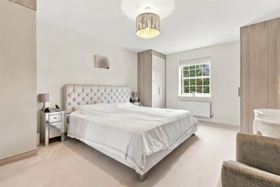 with 5 bedrooms in Takeley, Bishop's Stortford, CM22, photo 12