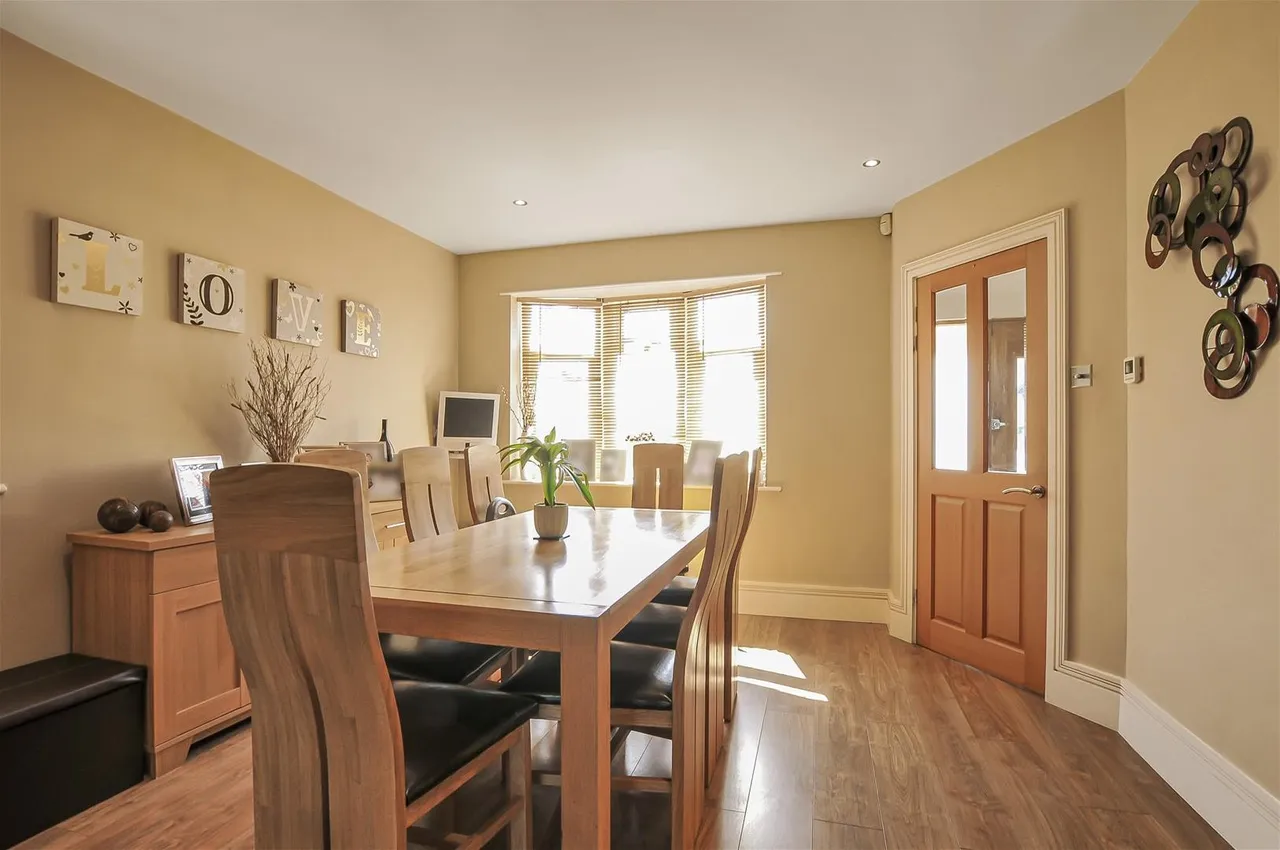 Garston Crescent, Watford WD25 0LD, photo 6
