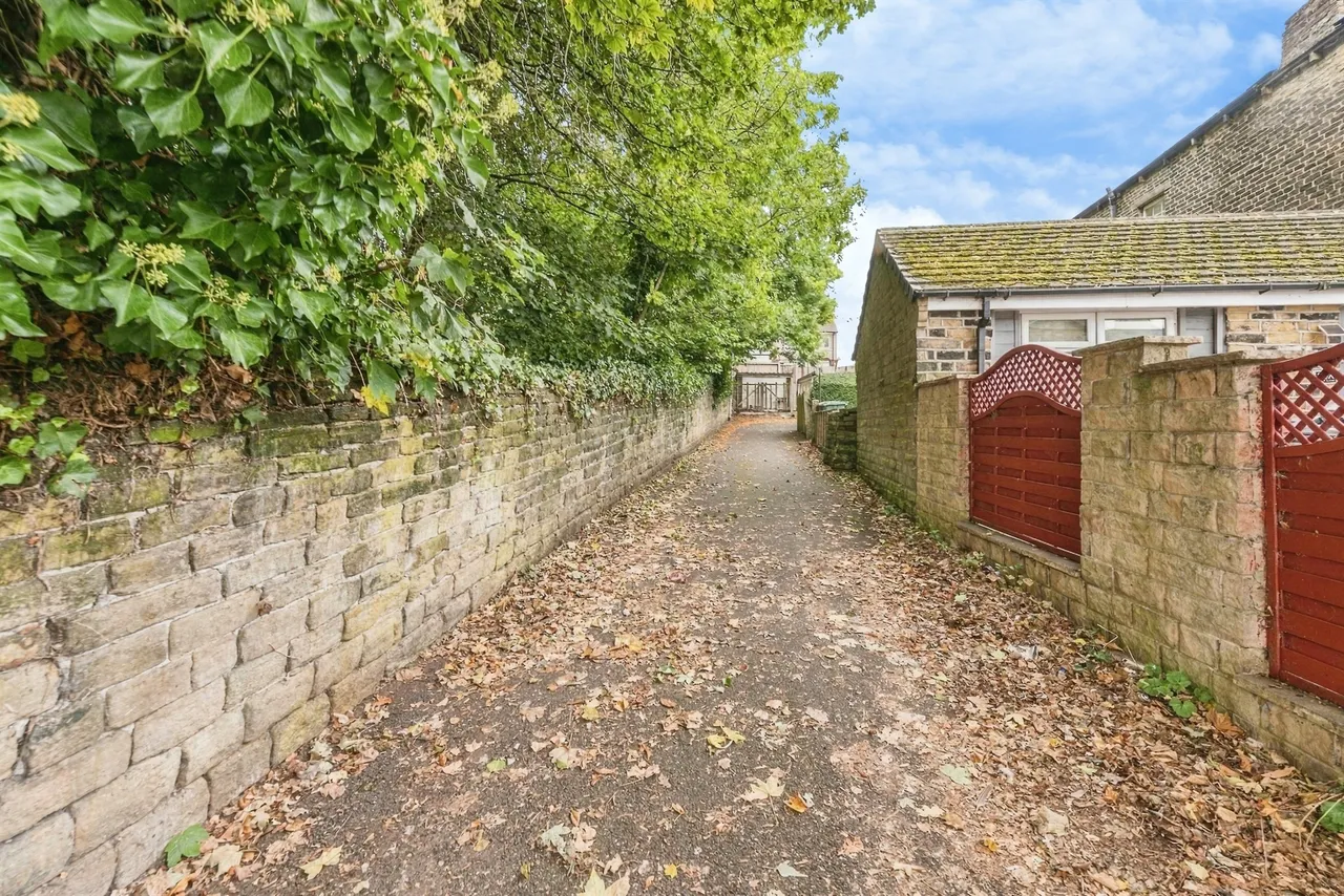 Luck Lane, March, HD1, photo 8
