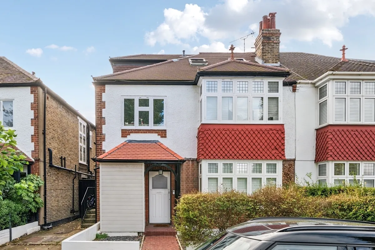 3 bed flat to rent, South Side London, W6