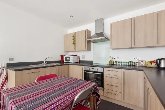 Park Way, Newbury, RG14, photo 3