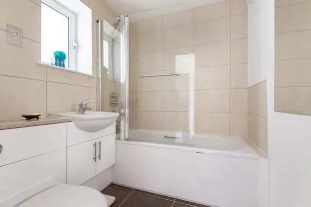 Park Way, Newbury, RG14, photo 8