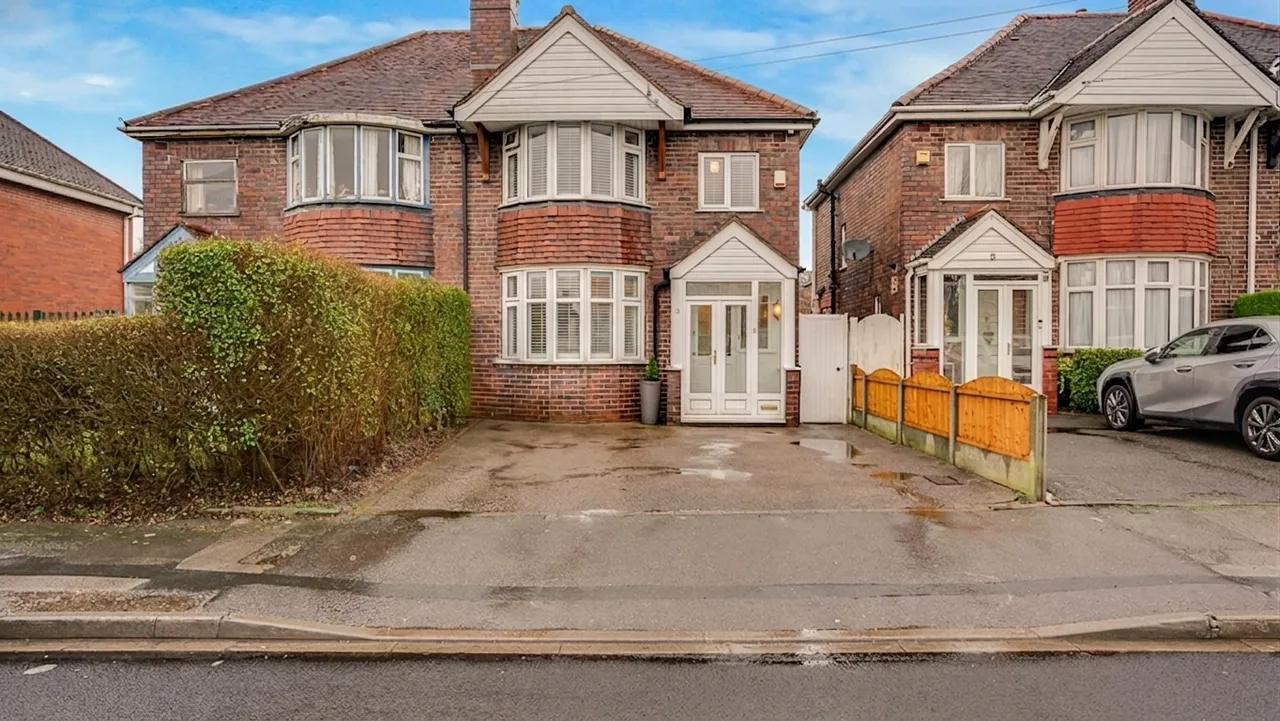 3 bed house for sale — Worcester Lane, Sutton Coldfield, Sutton Coldfield, B75 5NA