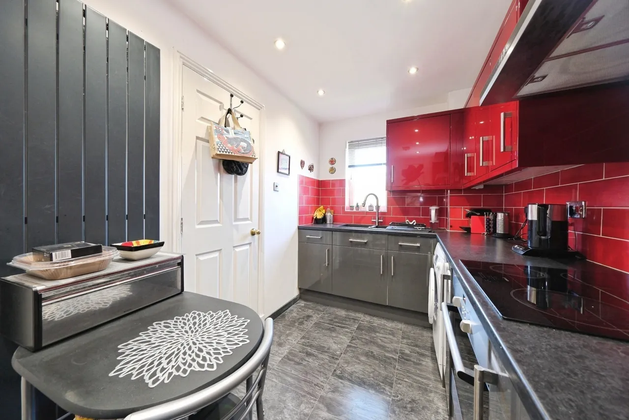 Lakeside Boulevard, Doncaster, South Yorkshire, DN4, photo 7