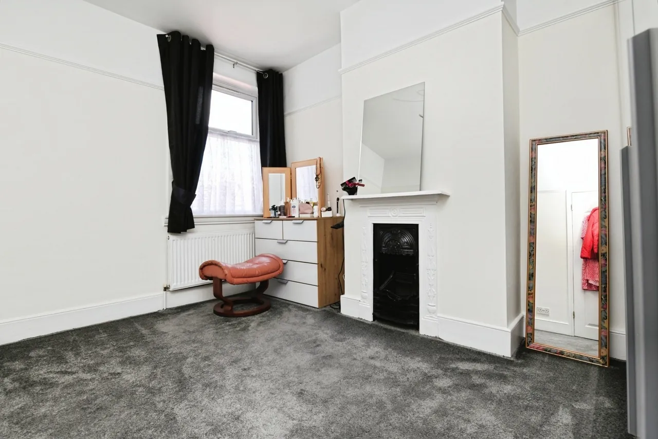 Wakering Avenue, Shoeburyness, Southend-on-Sea, Essex, SS3, photo 17
