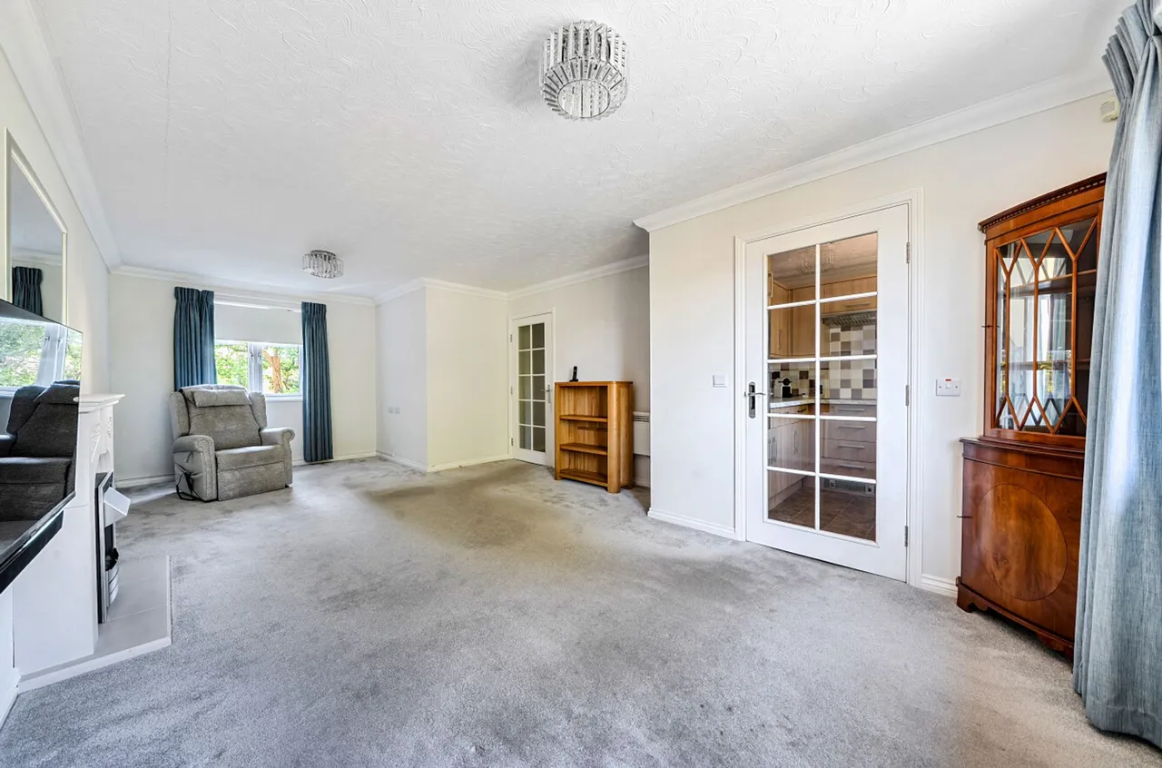 New Brighton Road, Mulberry Lodge, PO10, photo 5