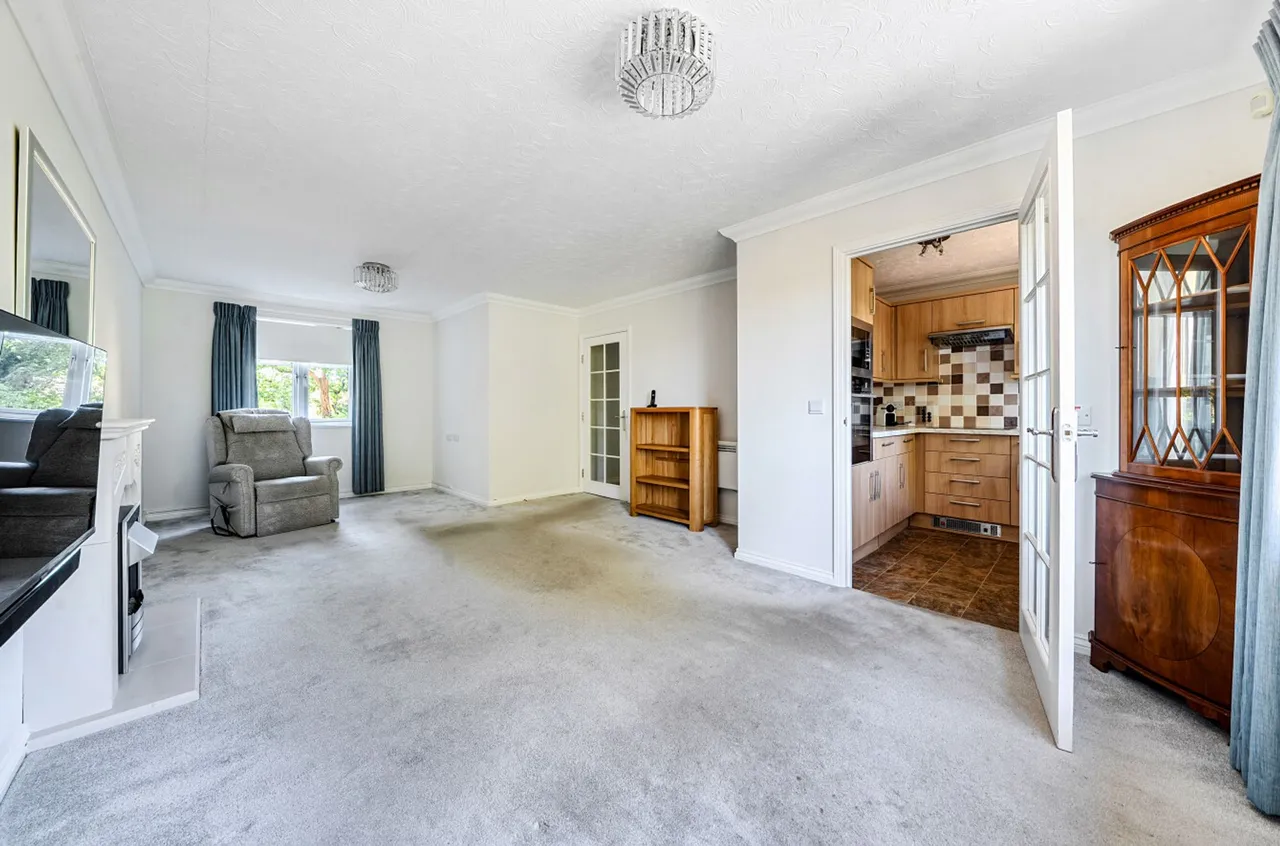 New Brighton Road, Mulberry Lodge, PO10, photo 2