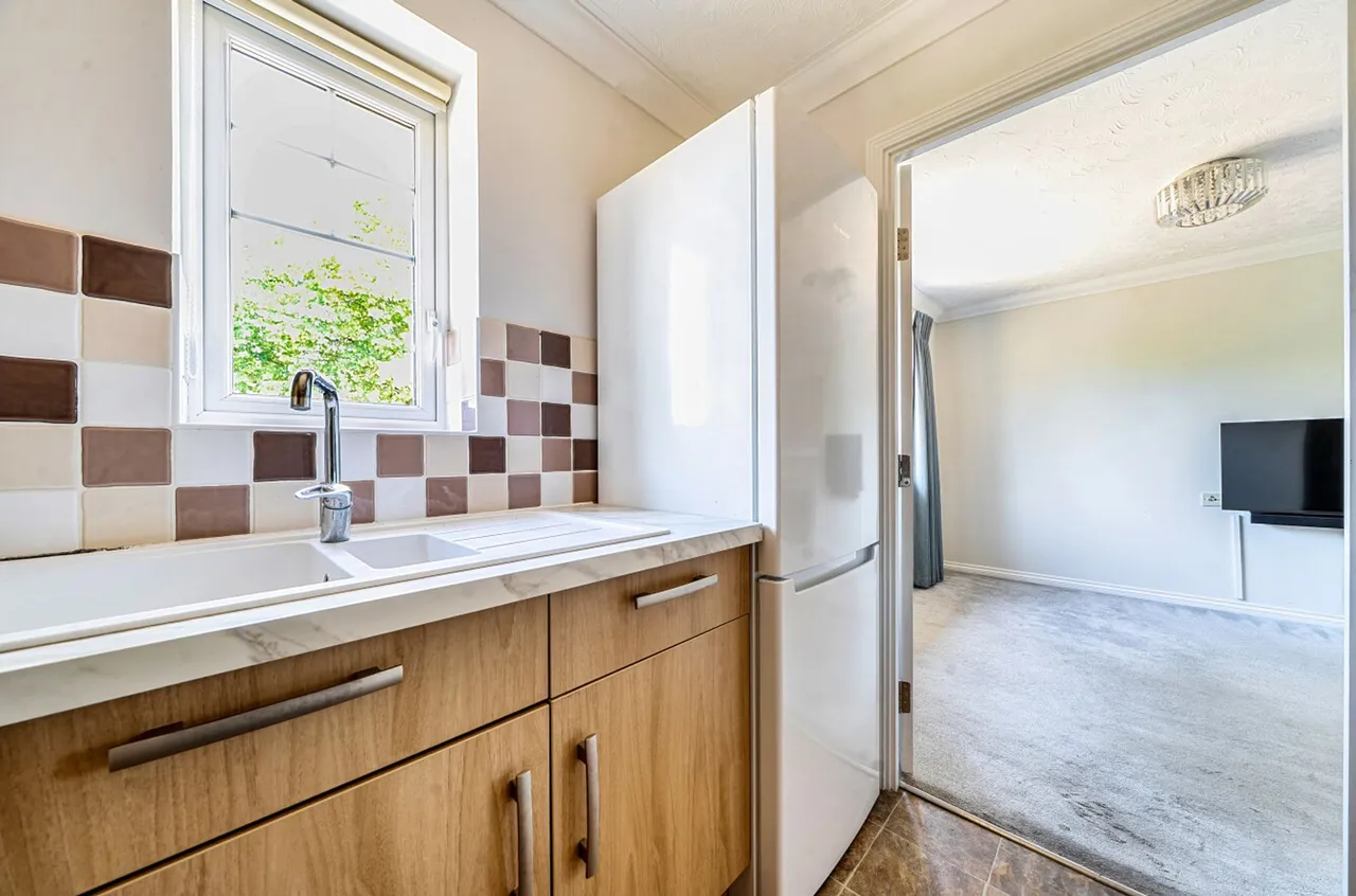 New Brighton Road, Mulberry Lodge, PO10, photo 7