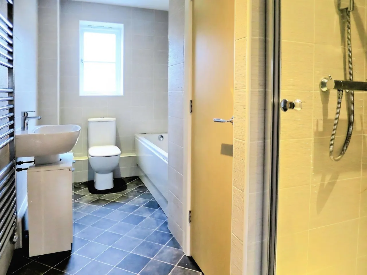 Gingham House, Morley, LS27, photo 5