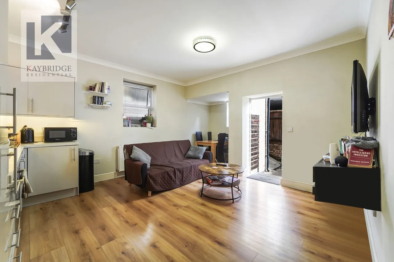 High Street, Ewell, KT17, photo 5