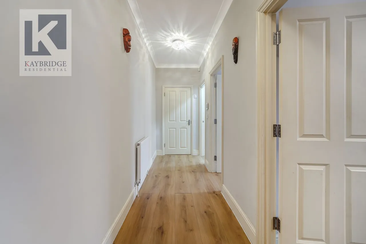High Street, Ewell, KT17, photo 7