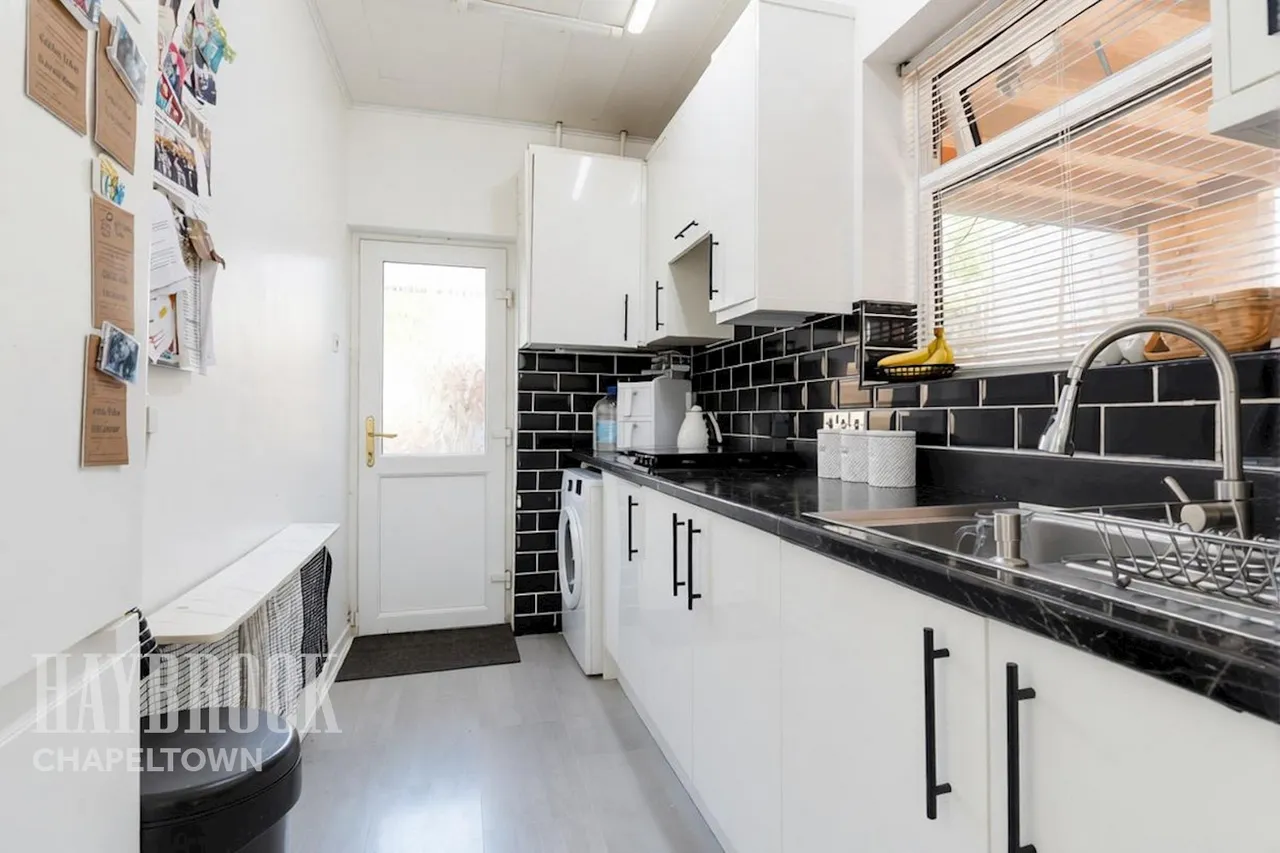 Hereward Road, Top, photo 6