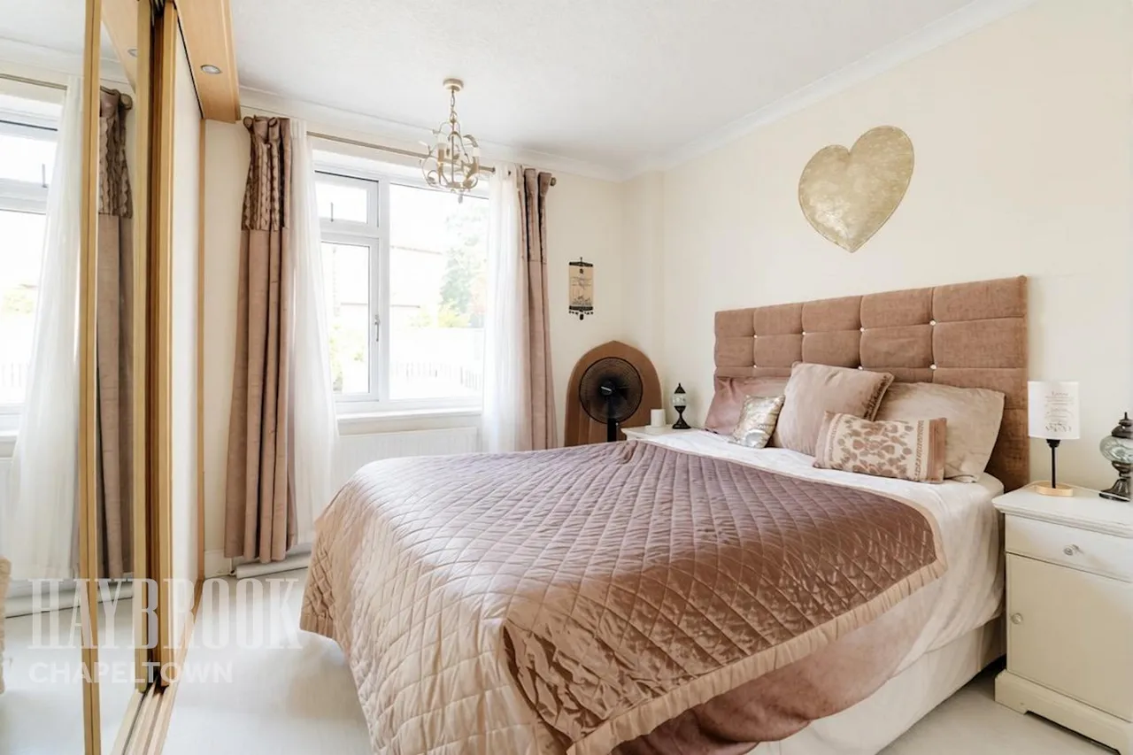 Hereward Road, Top, photo 10