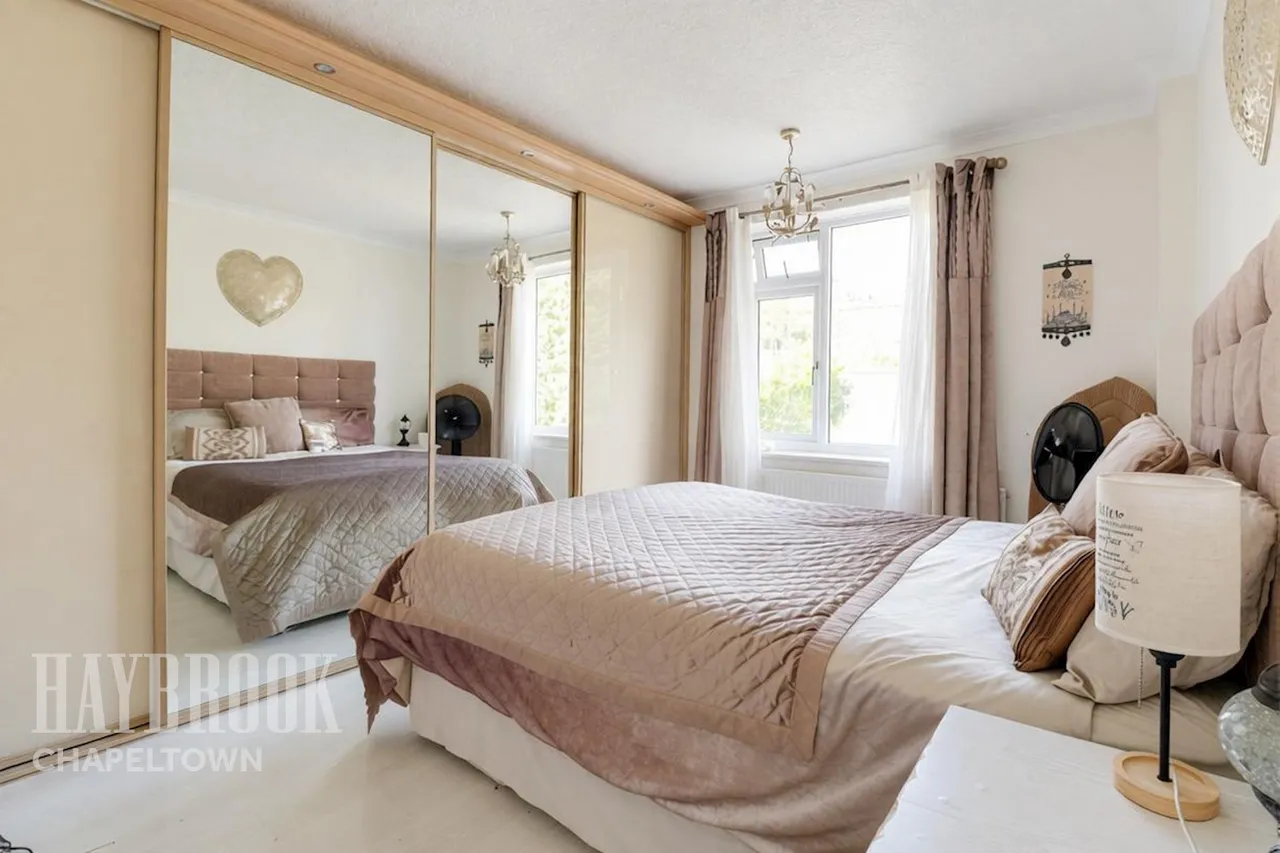 Hereward Road, Top, photo 11