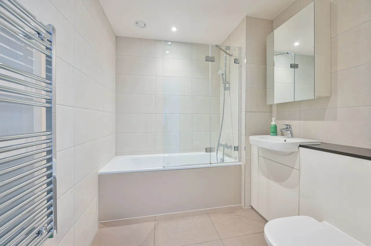 Apartment 401, 1 Deal Porters Way, London, photo 10