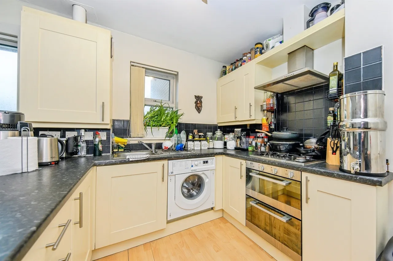Silver Birch Court, Wittering, PE8, photo 4
