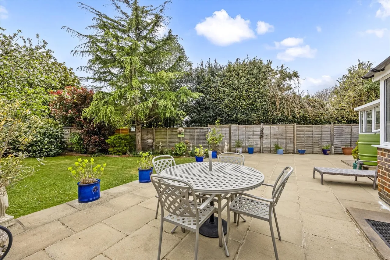 Bury Drive, Worthing, photo 6