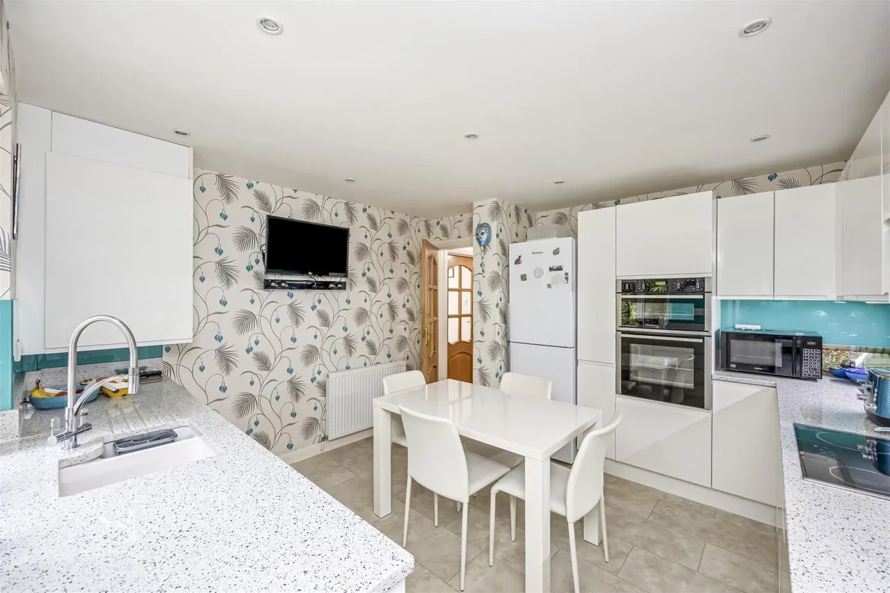 Bury Drive, Worthing, photo 9