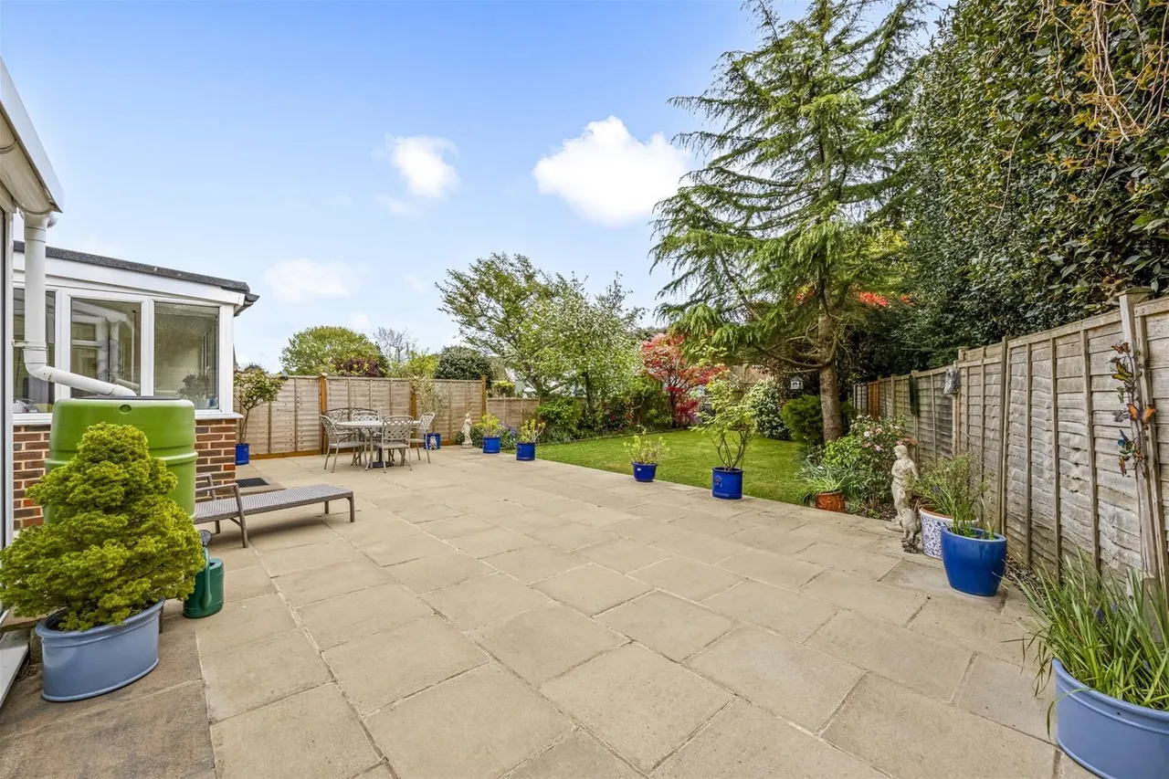 Bury Drive, Worthing, photo 5