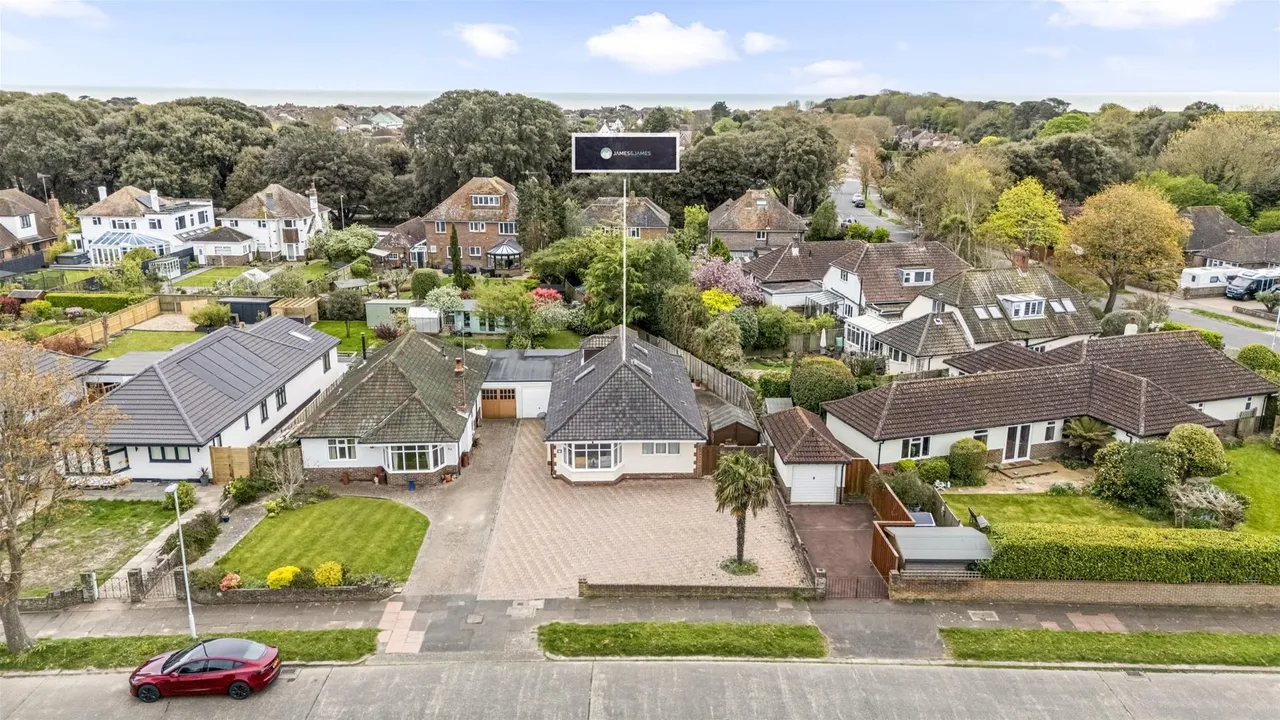 Bury Drive, Worthing, photo 23