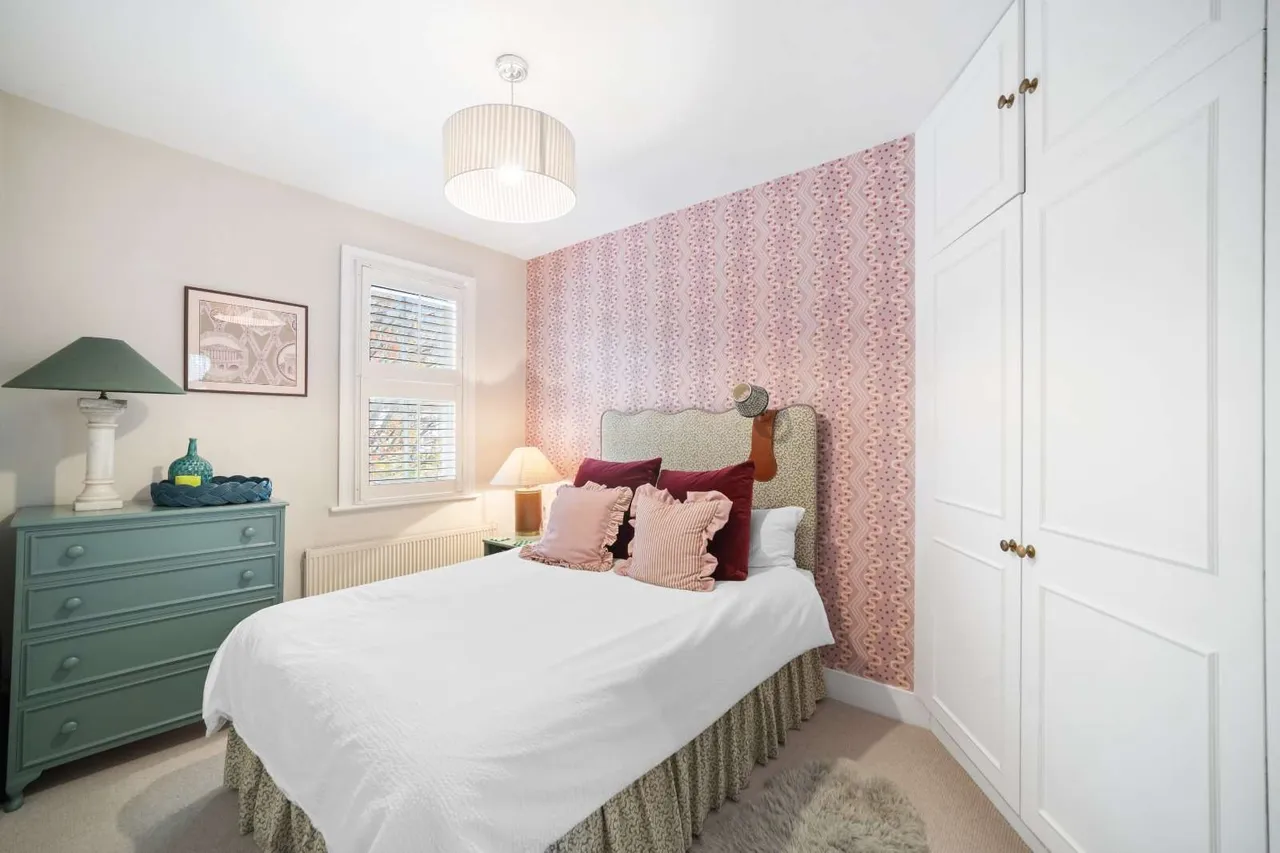 Limes Avenue, Barnes, SW13, photo 8