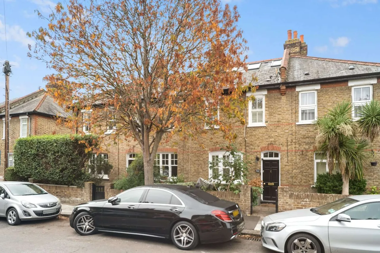 Limes Avenue, Barnes, SW13, photo 2