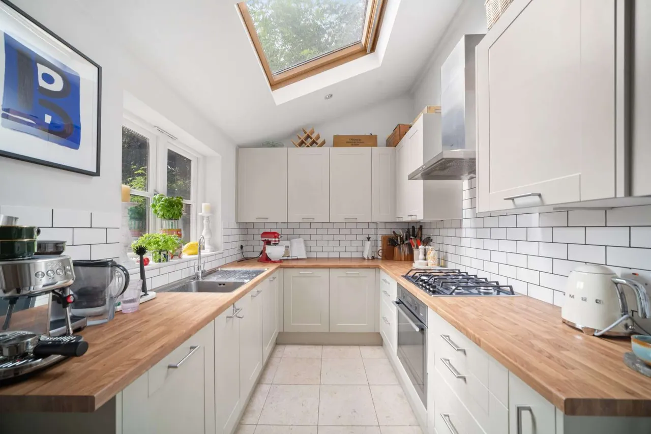 Limes Avenue, Barnes, SW13, photo 7