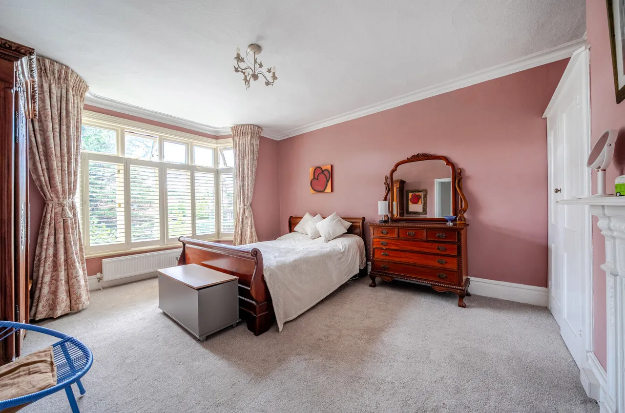 West Hill Road, Woking, GU22, photo 12