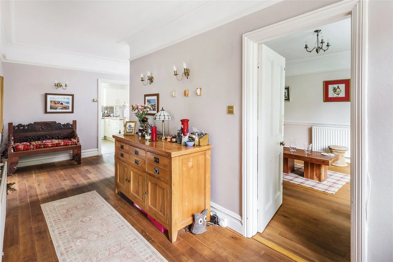 West Hill Road, Woking, GU22, photo 9
