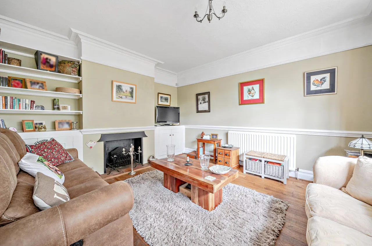West Hill Road, Woking, GU22, photo 5