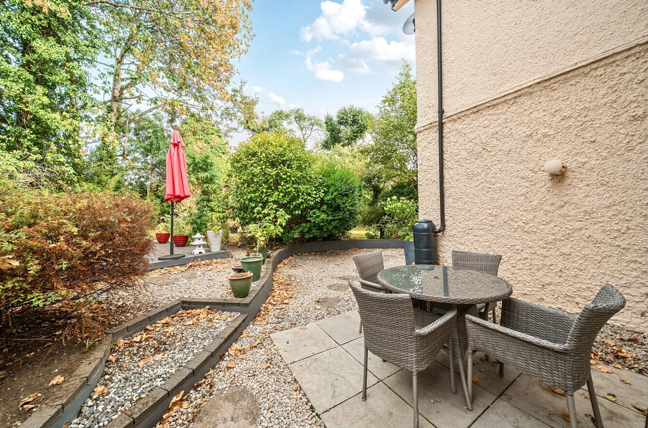 West Hill Road, Woking, GU22, photo 23