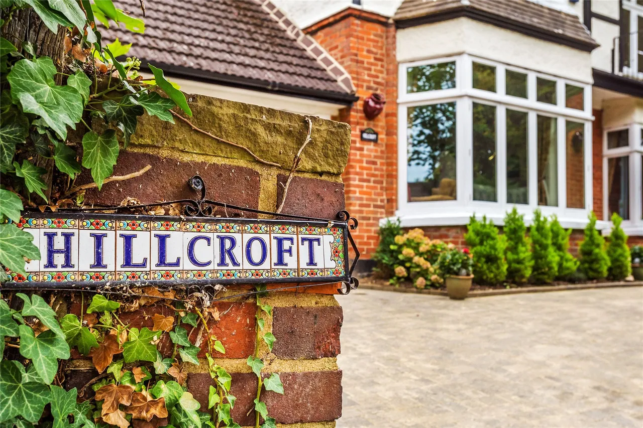 West Hill Road, Woking, GU22, photo 50
