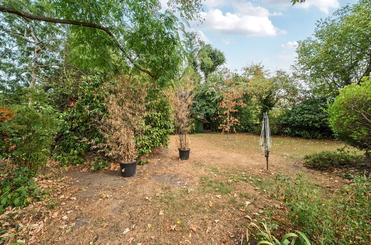 West Hill Road, Woking, GU22, photo 25