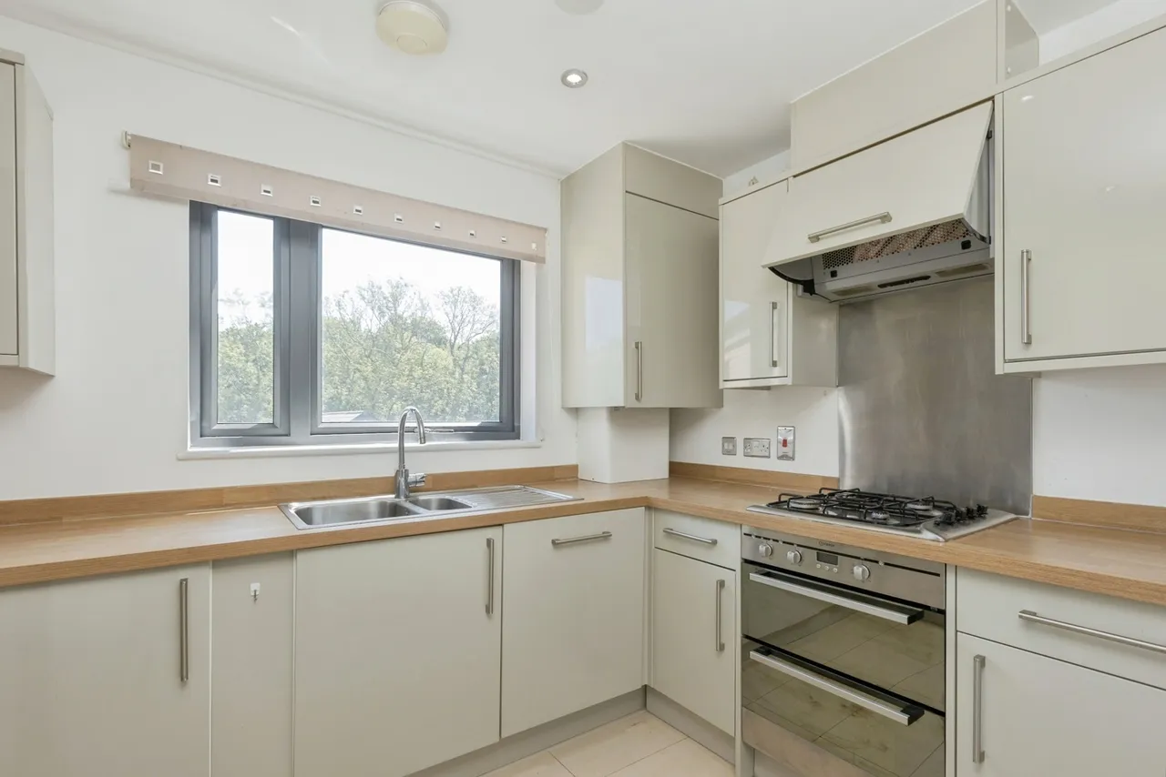 Lakewood Drive, Tunbridge Wells, TN2, photo 15