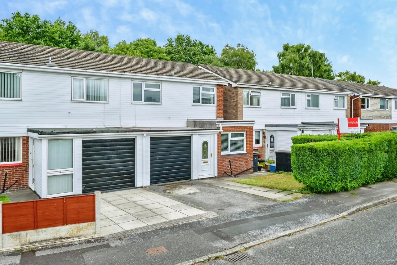 3 bed house for sale — Landseer Avenue, Warrington, Cheshire, WA4