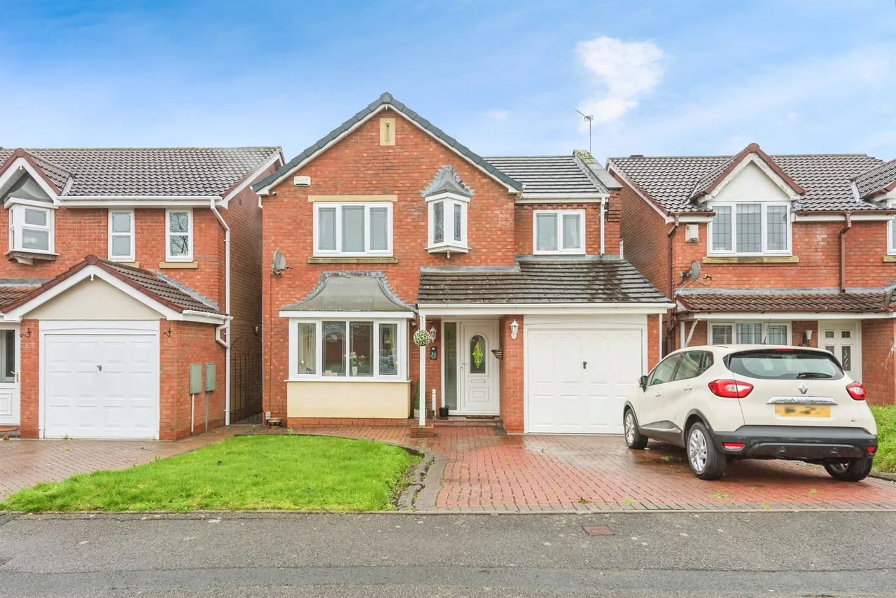 4 bed house for sale, Lakeland Drive, Wilnecote, B77
