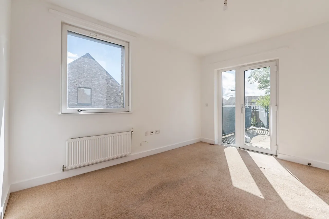 Queen Elizabeth Place, Tilbury, Essex, RM18, photo 14