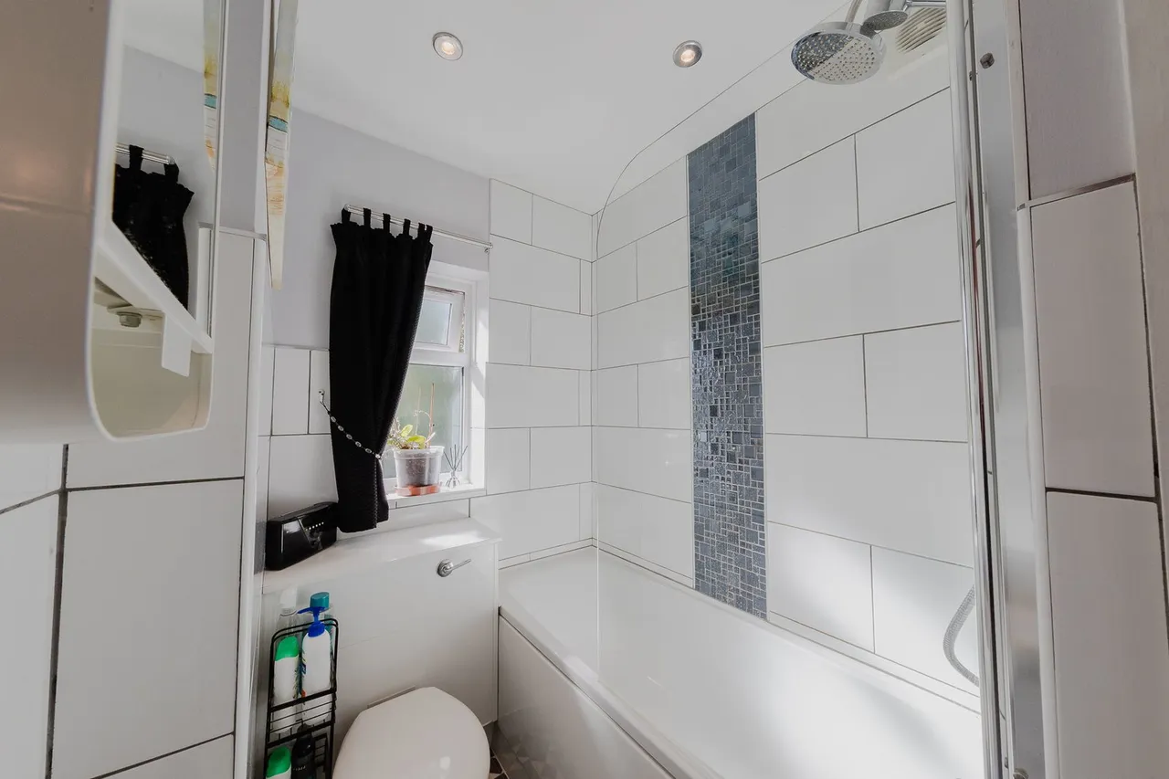 Bushey Bartrams, Shenley Brook End, MK5, photo 18