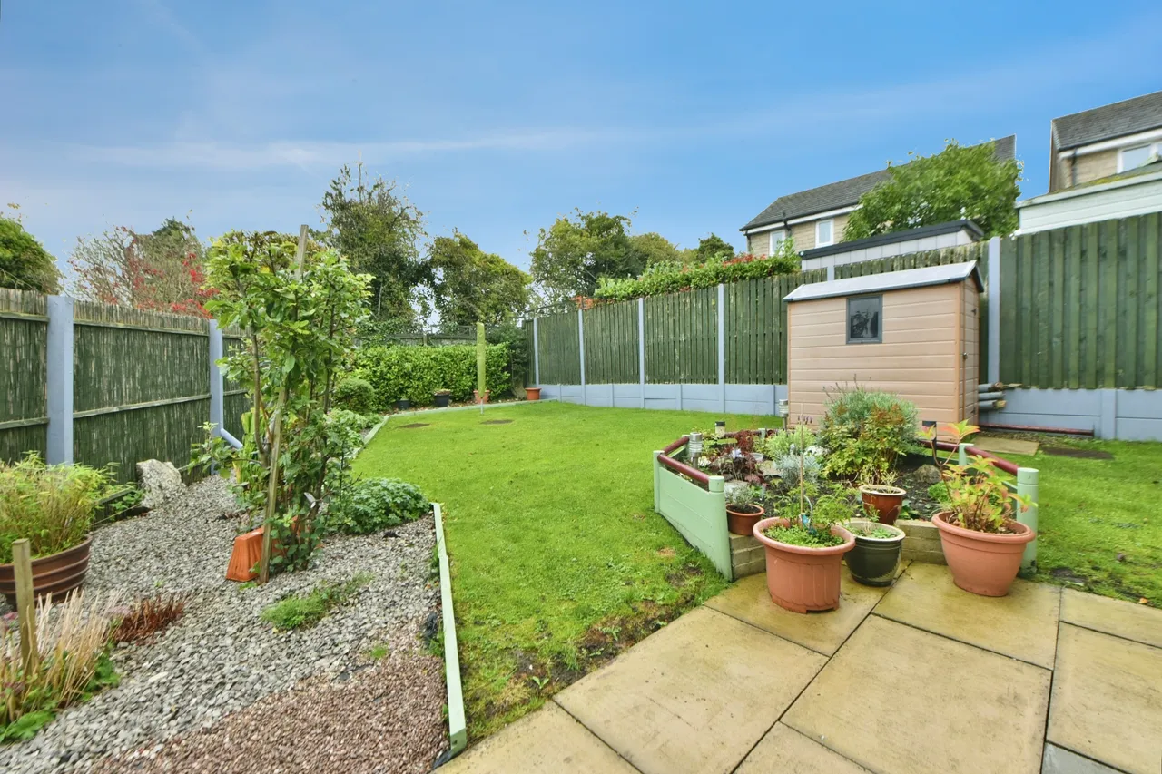 Aspen Grove, Barnoldswick, BB18, photo 11