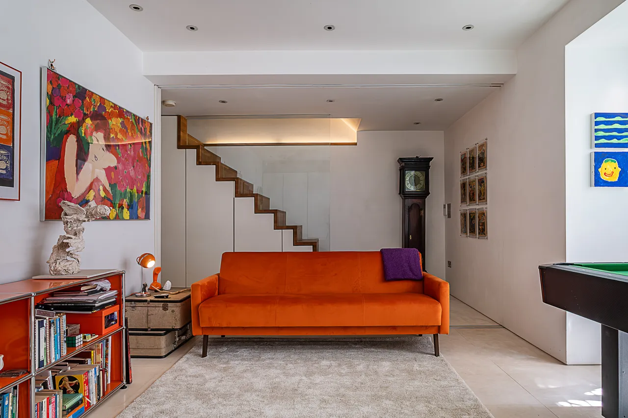 Roehampton Lane, London, SW15, photo 12
