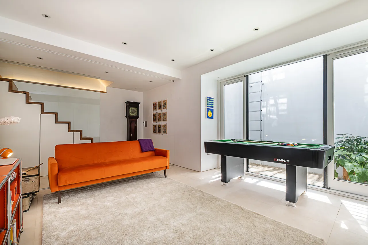 Roehampton Lane, London, SW15, photo 5
