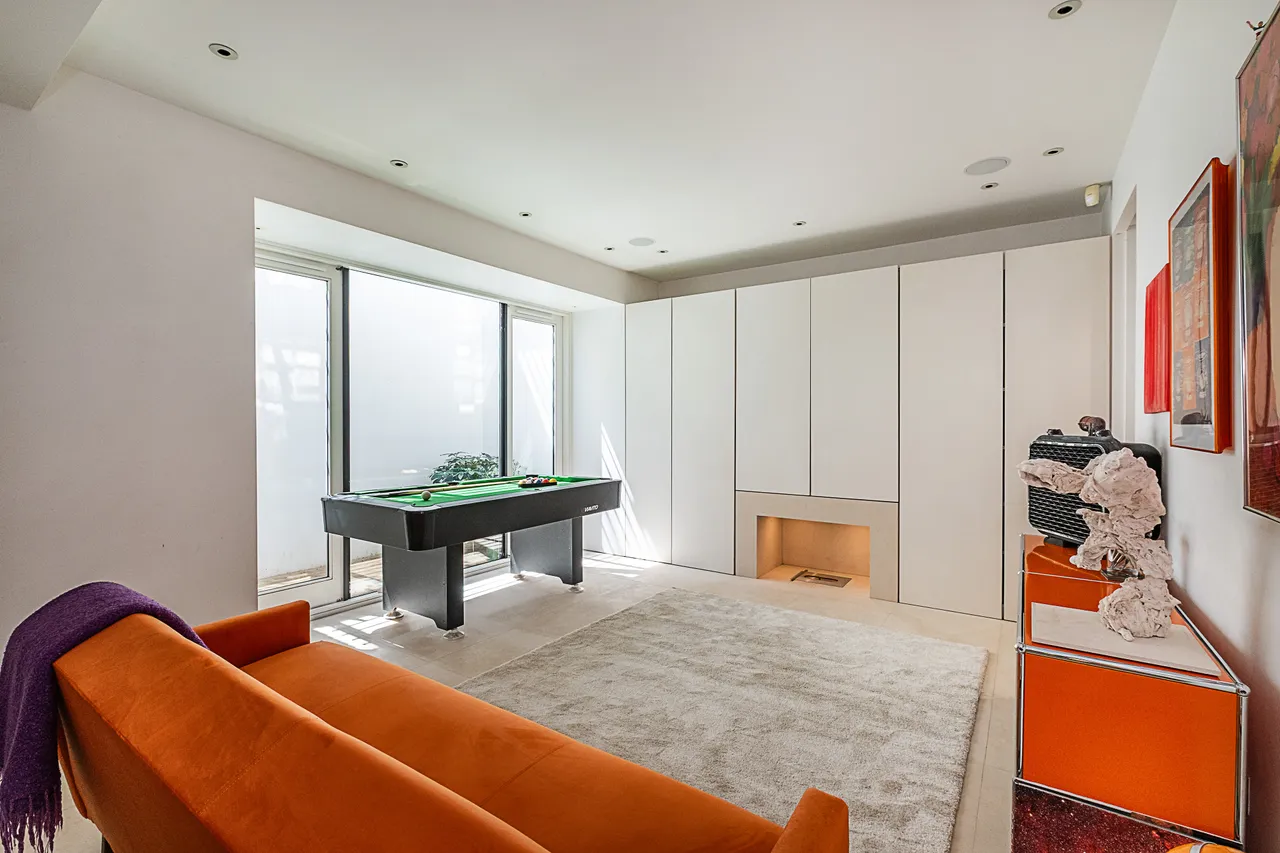 Roehampton Lane, London, SW15, photo 6