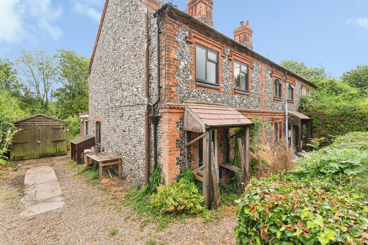 2 bed character property for sale, Thornage Road, Little Thornage, NR25