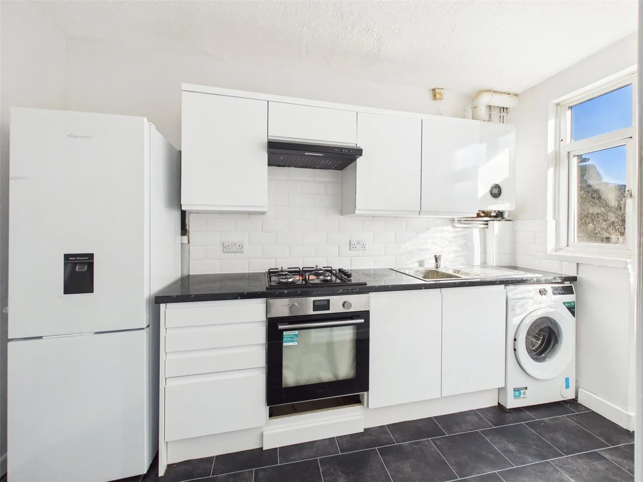 The Alders, Hounslow, TW5, photo 3
