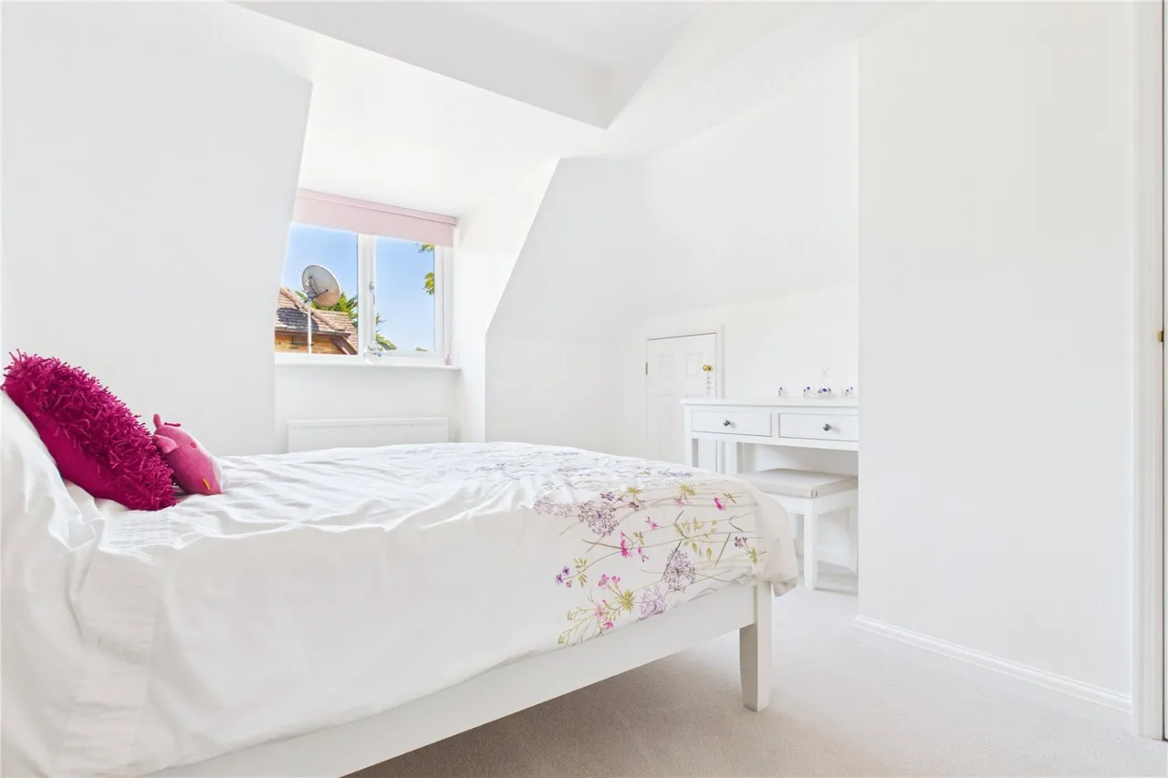 Pingewood Close, Burghfield, RG30, photo 14